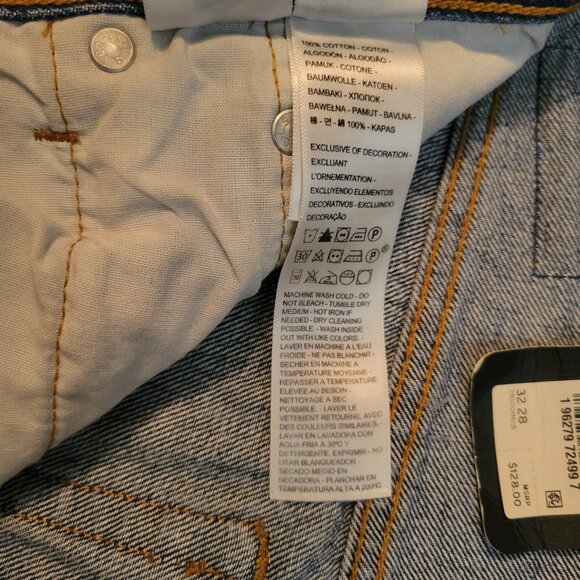 Levi’s 501 Original Cropped High Rise Distressed Jeans Unisex Size 32x28 - Picture 7 of 16